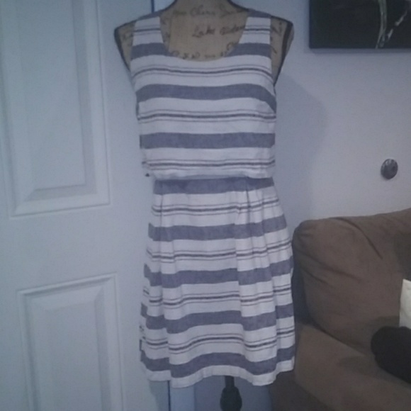 LOFT Dresses & Skirts - LOFT Nautical Stripped Linen Dress - Size: 8